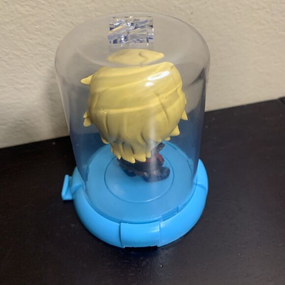 FROZEN II DOMEZ Kristoff  3"- Front of Dome is scratched - Picture 5 of 6